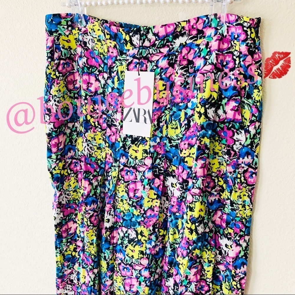 ZARA Pleated Printed Bermuda Shorts - Picture 5 of 8